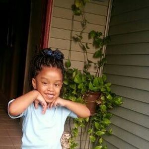 Meet your Posher, Jannifer